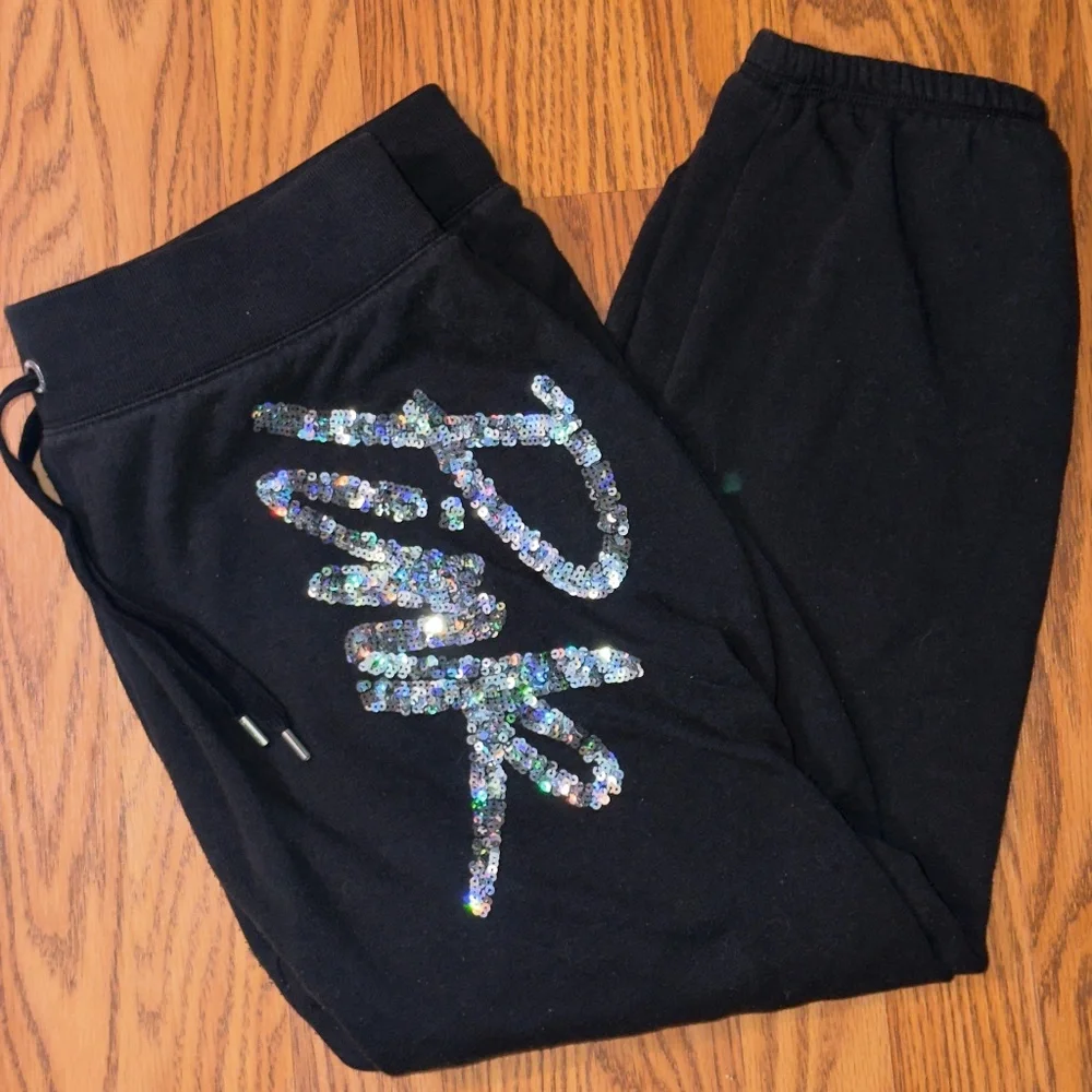 PINK Victoria’s Secret Medium Black Joggers Sequin Logo Sweatpants Athleisure - Picture 2 of 10